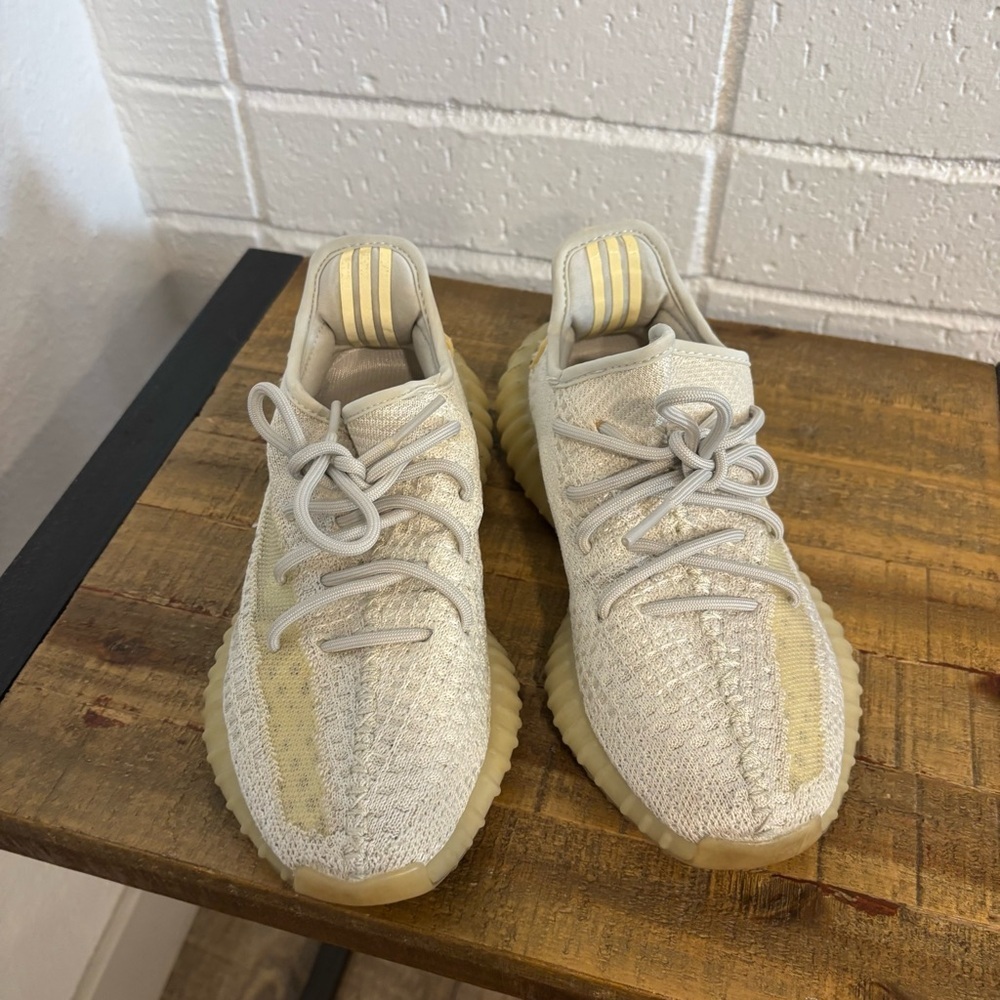 Yeezy adidas boost 350 v2 sneakers in light